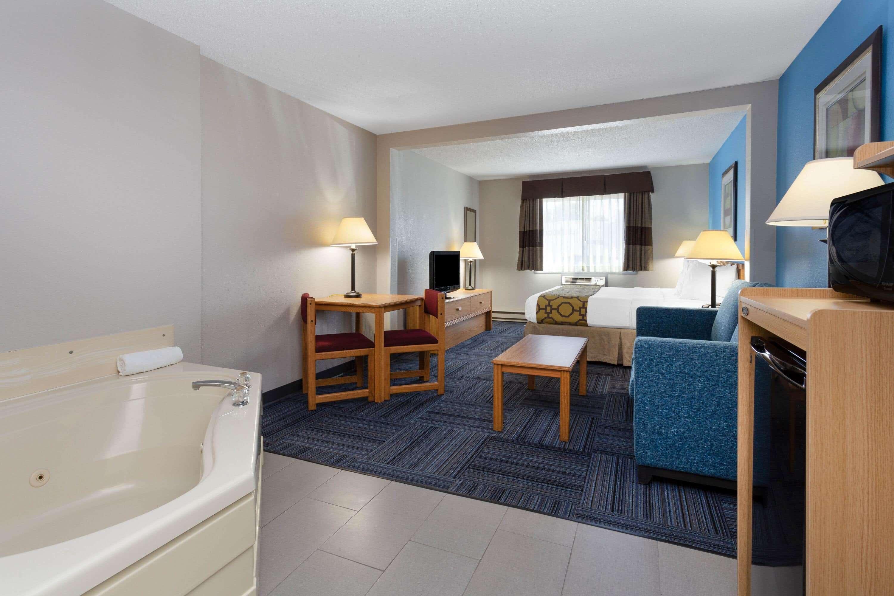 Baymont By Wyndham Marinette Hotel Ngoại thất bức ảnh
