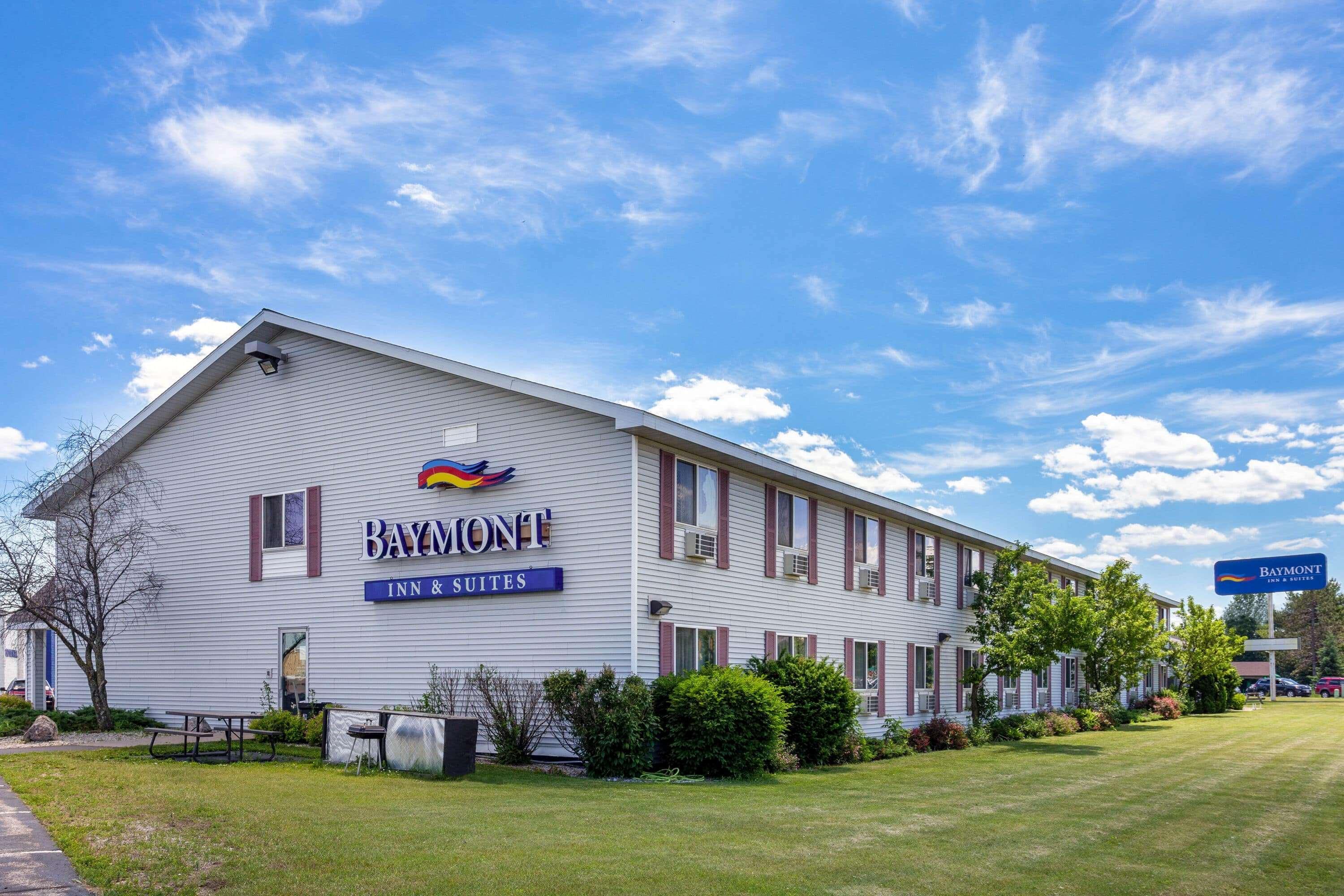 Baymont By Wyndham Marinette Hotel Ngoại thất bức ảnh