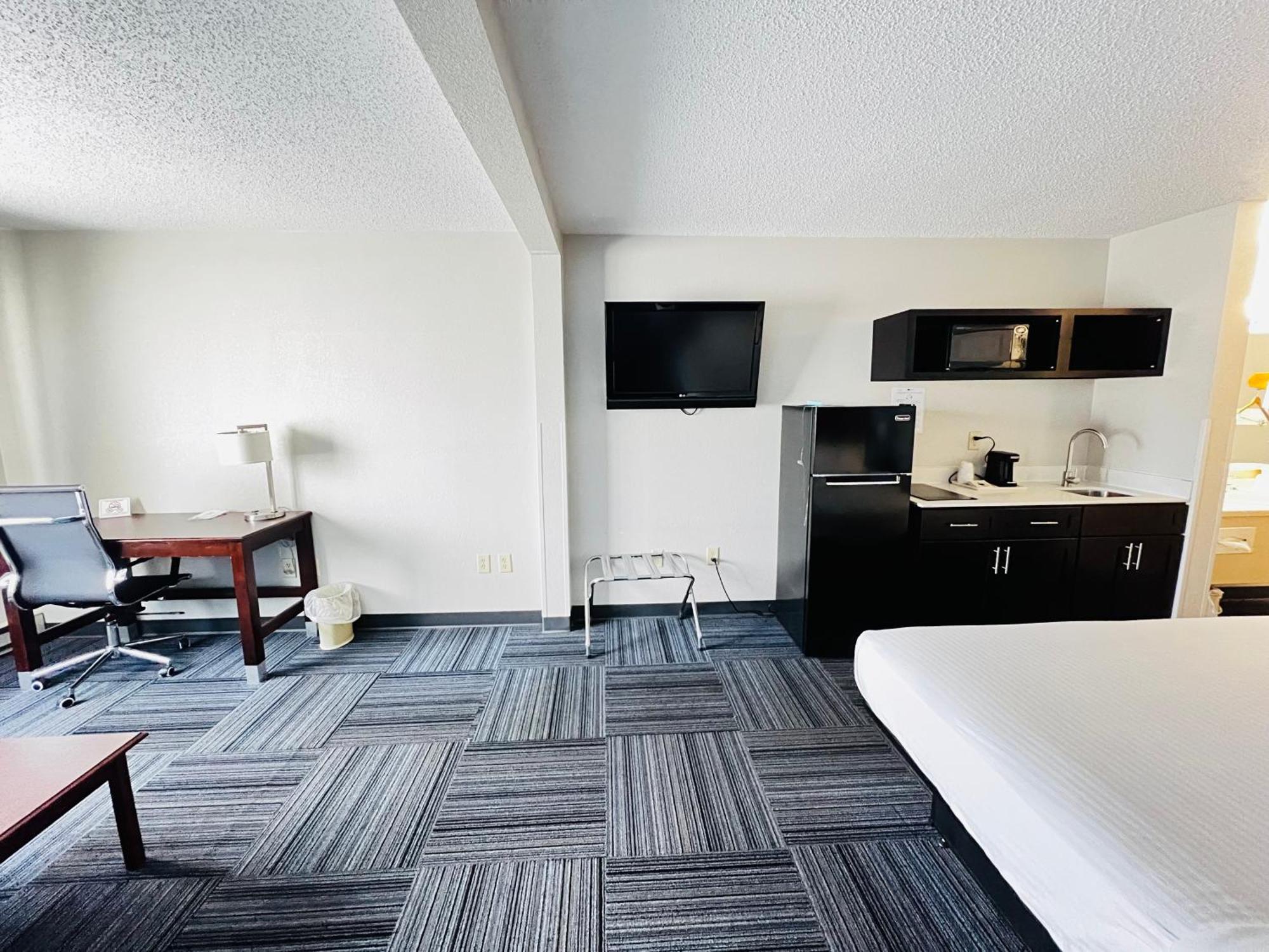 Baymont By Wyndham Marinette Hotel Ngoại thất bức ảnh